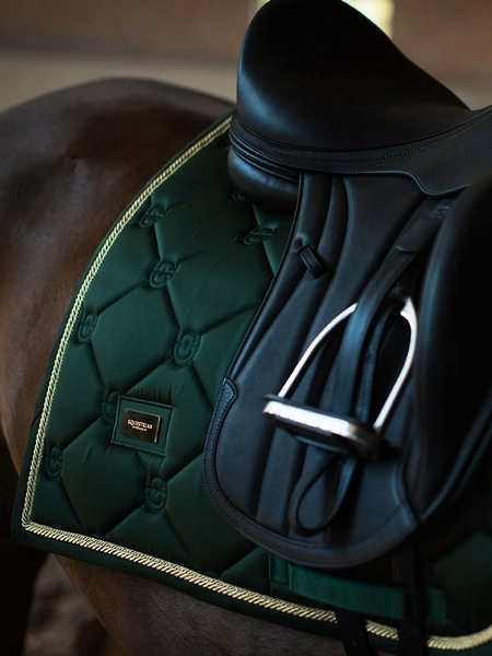 dressage-saddle-pad-forest-green-esstockholm Equestrian Stockholm Dressur Schabracke Forest Green