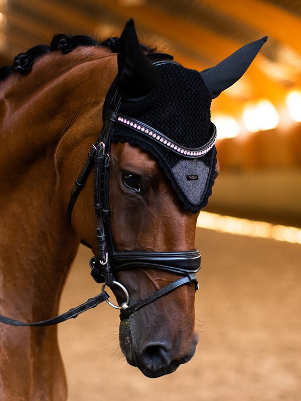 Equestrian Stockholm Fliegenhaube All Black Glimmer