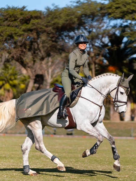 evening_haze_exerciserug_hover Equestrian Stockholm Trainingsdecke Evening Haze