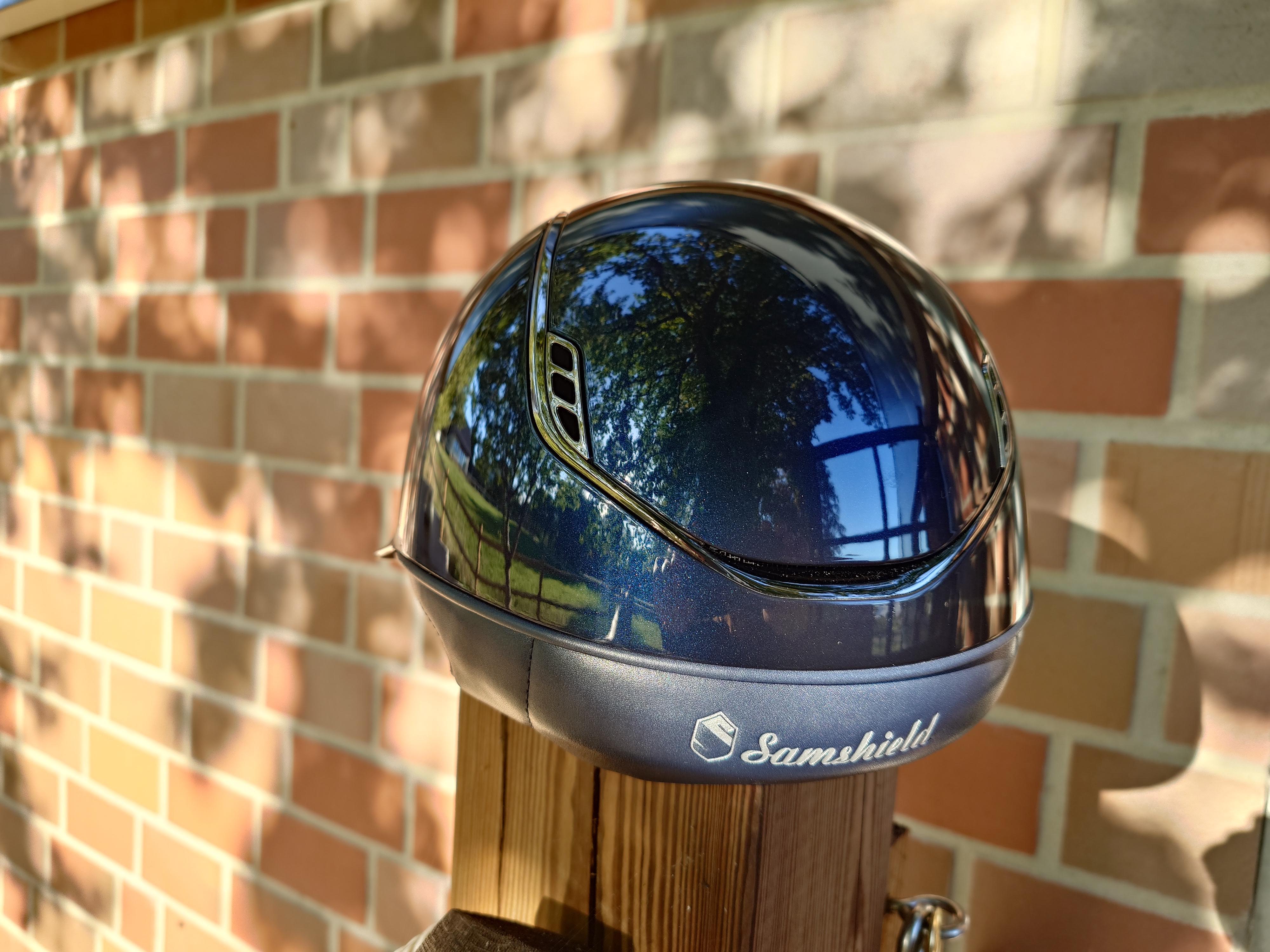 Samshield Reithelm Miss Shield Glossy 2.0 Classic, Trim black chrome ink. Inlay