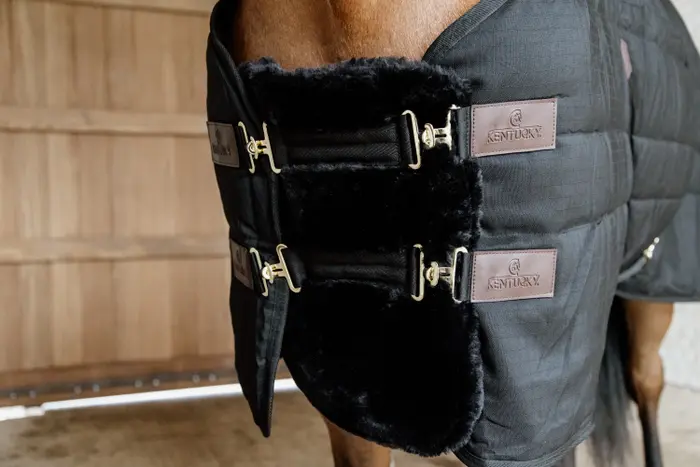 Kentucky Horsewear Brustverlängerer vegan Fell, 2 Verschlüsse