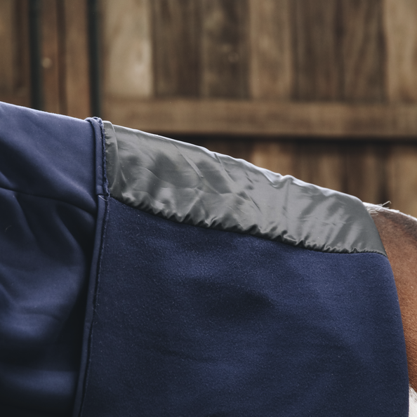 52123navy2 Kentucky Horsewear Halsdecke Cooler Fleece
