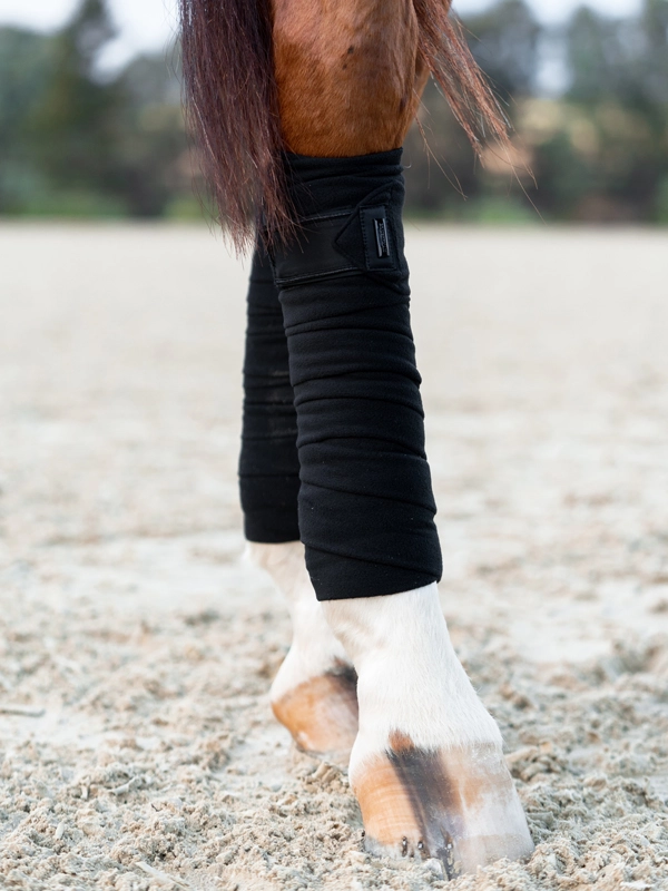 total_ecplipse_fleece_bandages_hover-1 Equestrian Stockholm Fleece Bandagen Total Eclipse