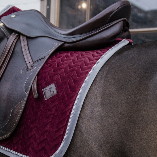 Kentucky Horsewear Dressur Schabracke Velvet Contrast