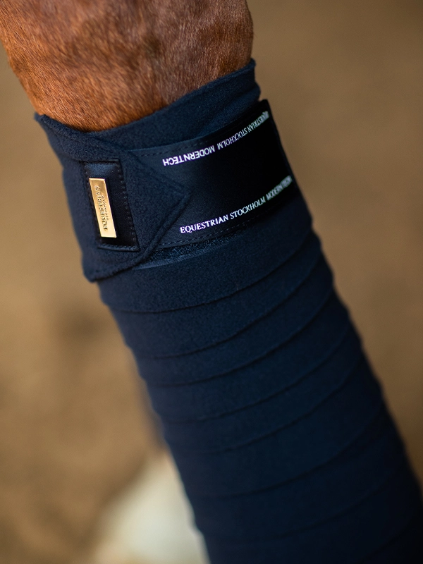 Equestrian Stockholm Fleece Bandagen Modern Tech navy Equestrian Stockholm Fleece Bandagen Modern Tech navy