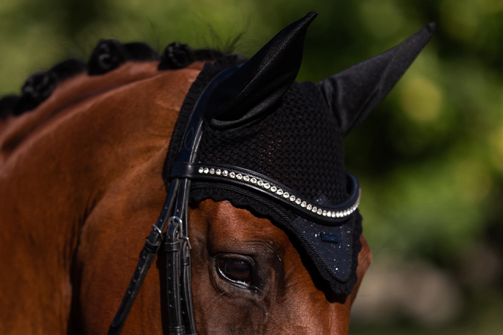Equestrian Stockholm Fliegenhaube All Black Glimmer