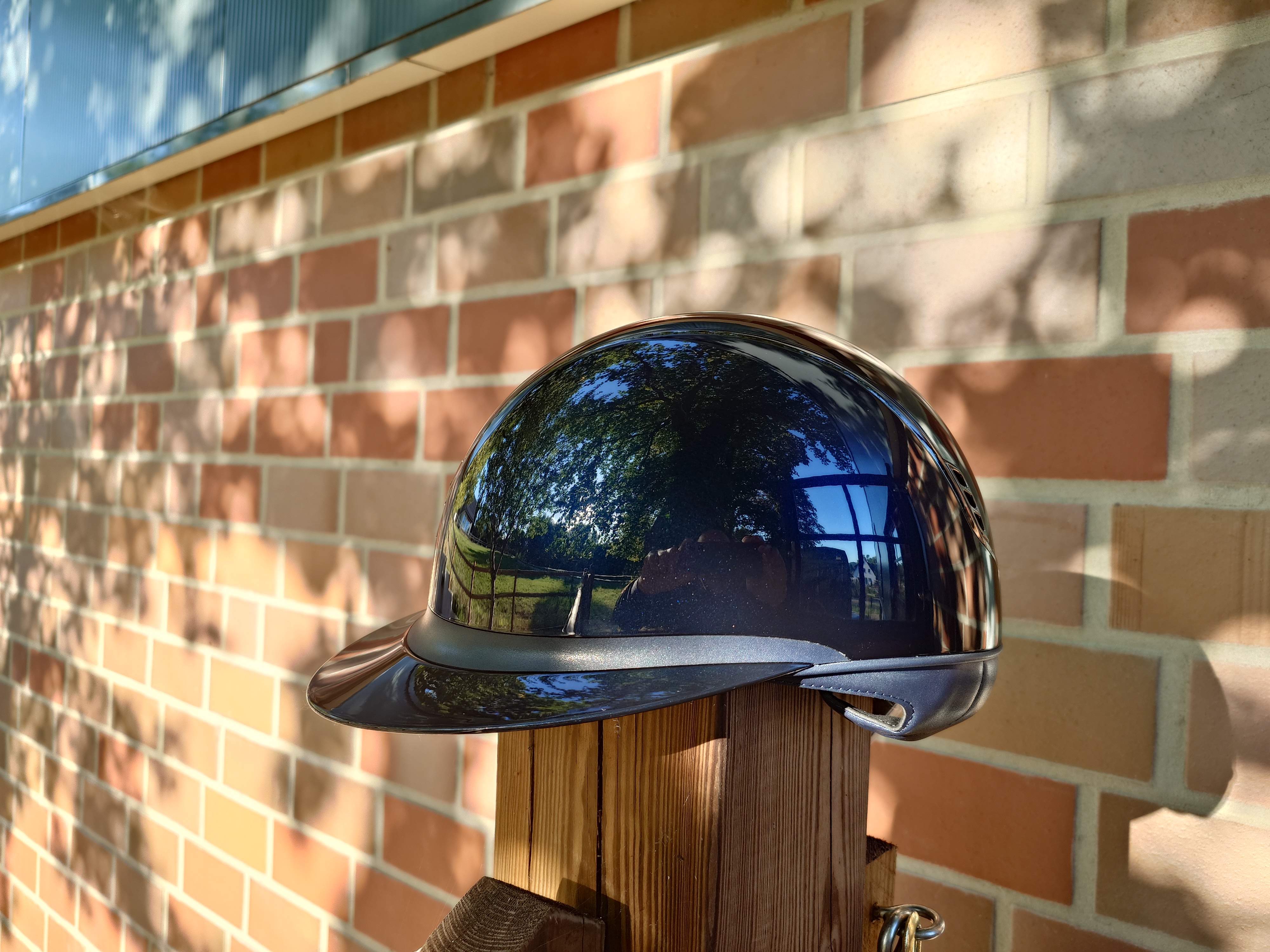 Samshield Reithelm Miss Shield Glossy 2.0 Classic, Trim black chrome ink. Inlay