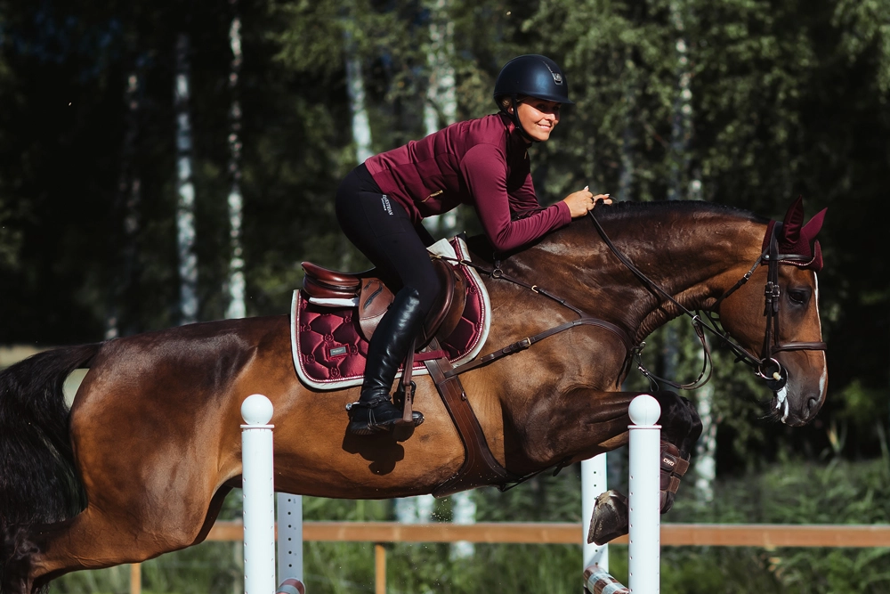 Equestrian Stockholm Spring Schabracke Crystal Merlot Gold