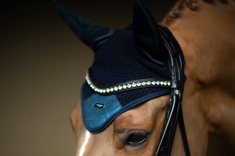 Equestrian Stockholm Fliegenhaube Blue Meadow Glimmer