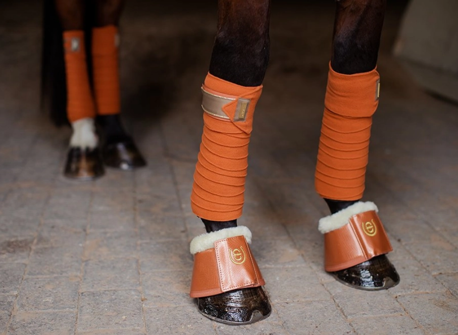 fbbr2 Equestrian Stockholm Hufglocken Bronze Gold