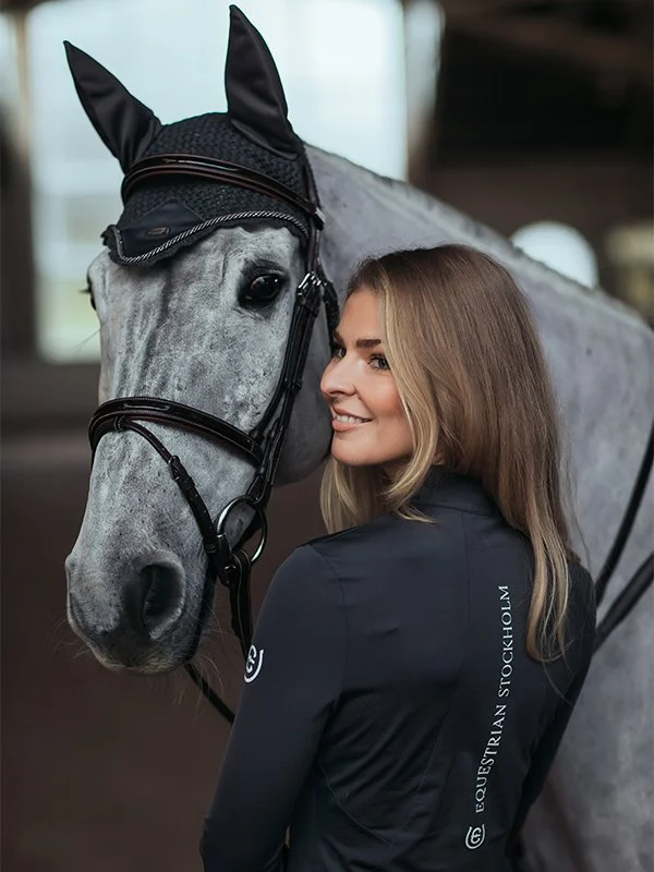 no-boundaries-silver-cloud-uv-protection-top-equestrian-stockholm-4 Equestrian Stockholm UV Schutz Top Silver Cloud